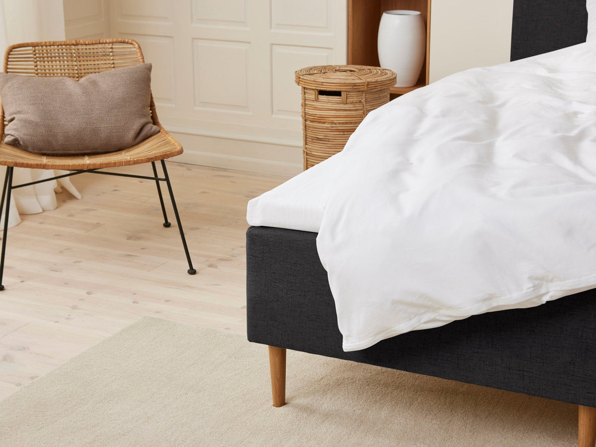 tromso-modal-box-sort-210x210-cm